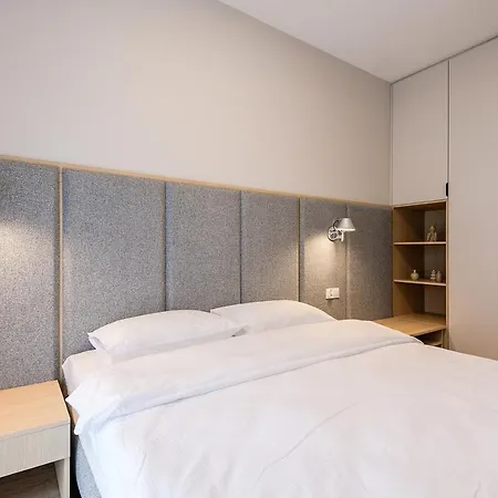 Appartement Port 110 *